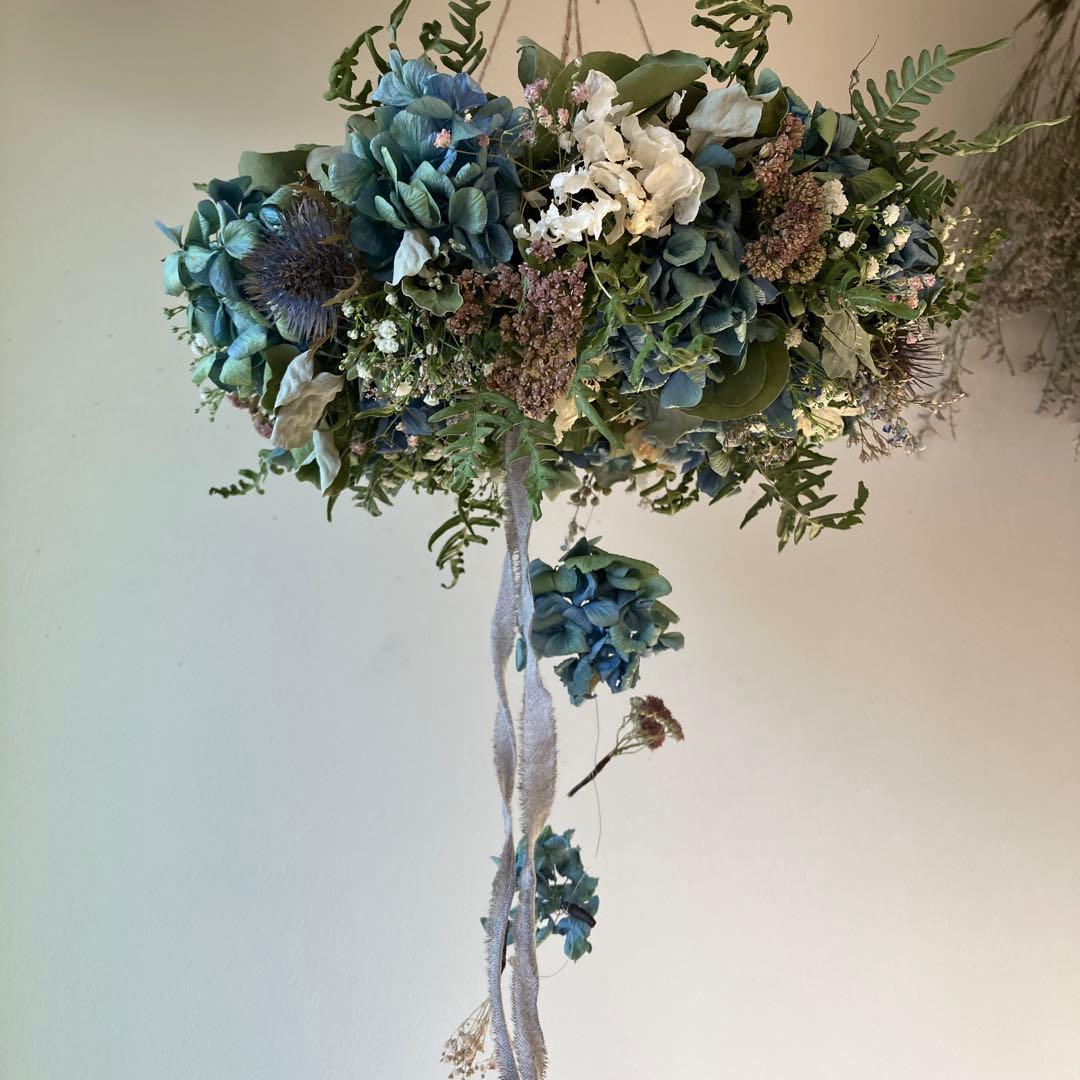 アンティーク紫陽花とエリンジウムのブルーなフライングリース　アキレア　ユーカリ