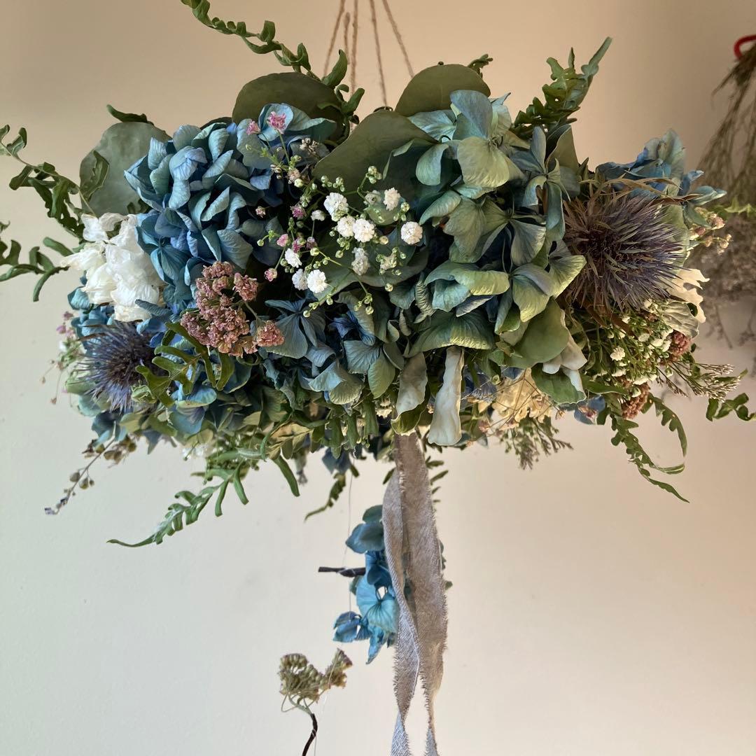 アンティーク紫陽花とエリンジウムのブルーなフライングリース　アキレア　ユーカリ