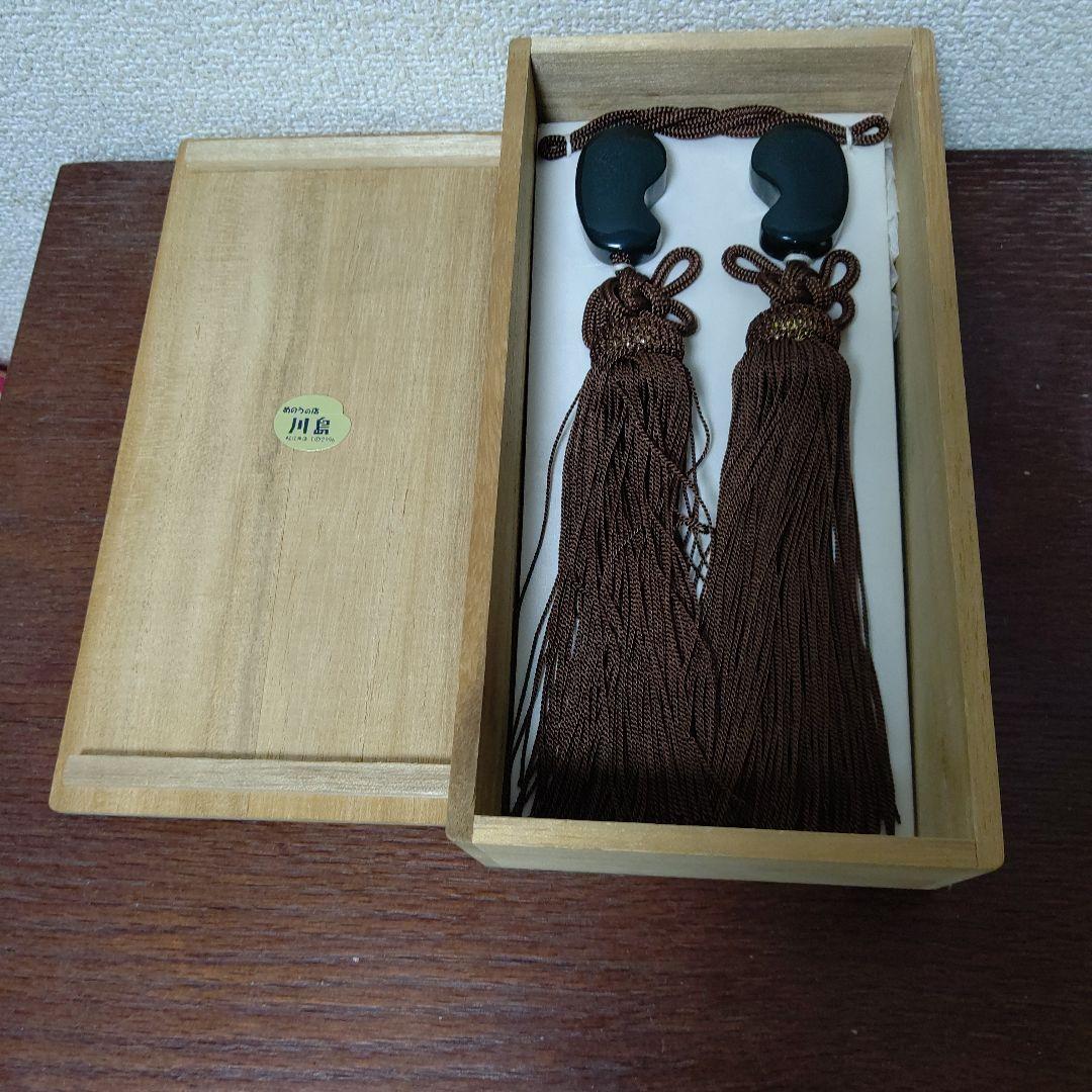 勾玉型の風鎮箱入り　検　めのうの店川島　伝統工芸　瑪瑙　碧玉　掛軸　出雲石　書道