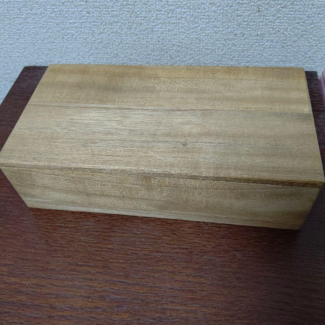 勾玉型の風鎮箱入り　検　めのうの店川島　伝統工芸　瑪瑙　碧玉　掛軸　出雲石　書道