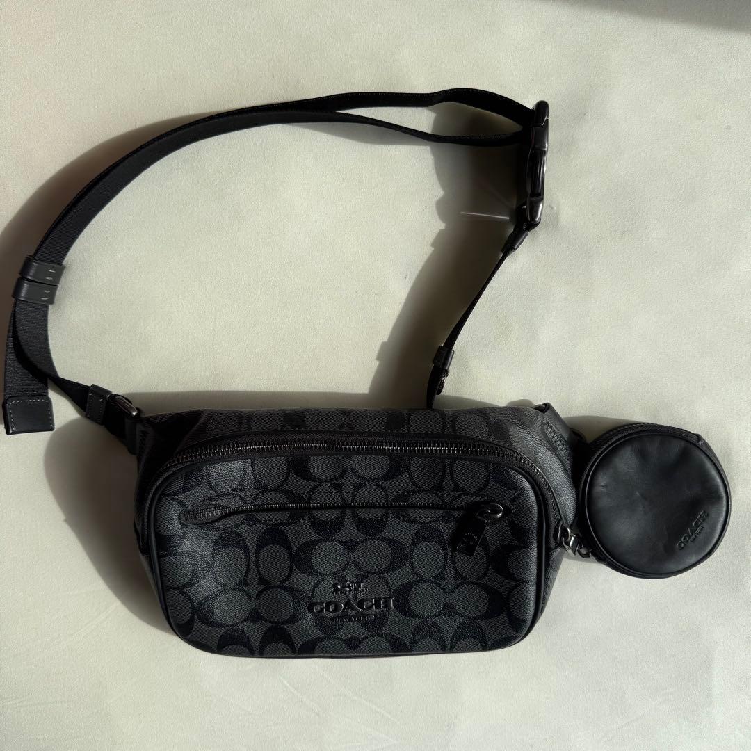 COACH ボディバッグ・ウエストポーチ ブラック【美品】