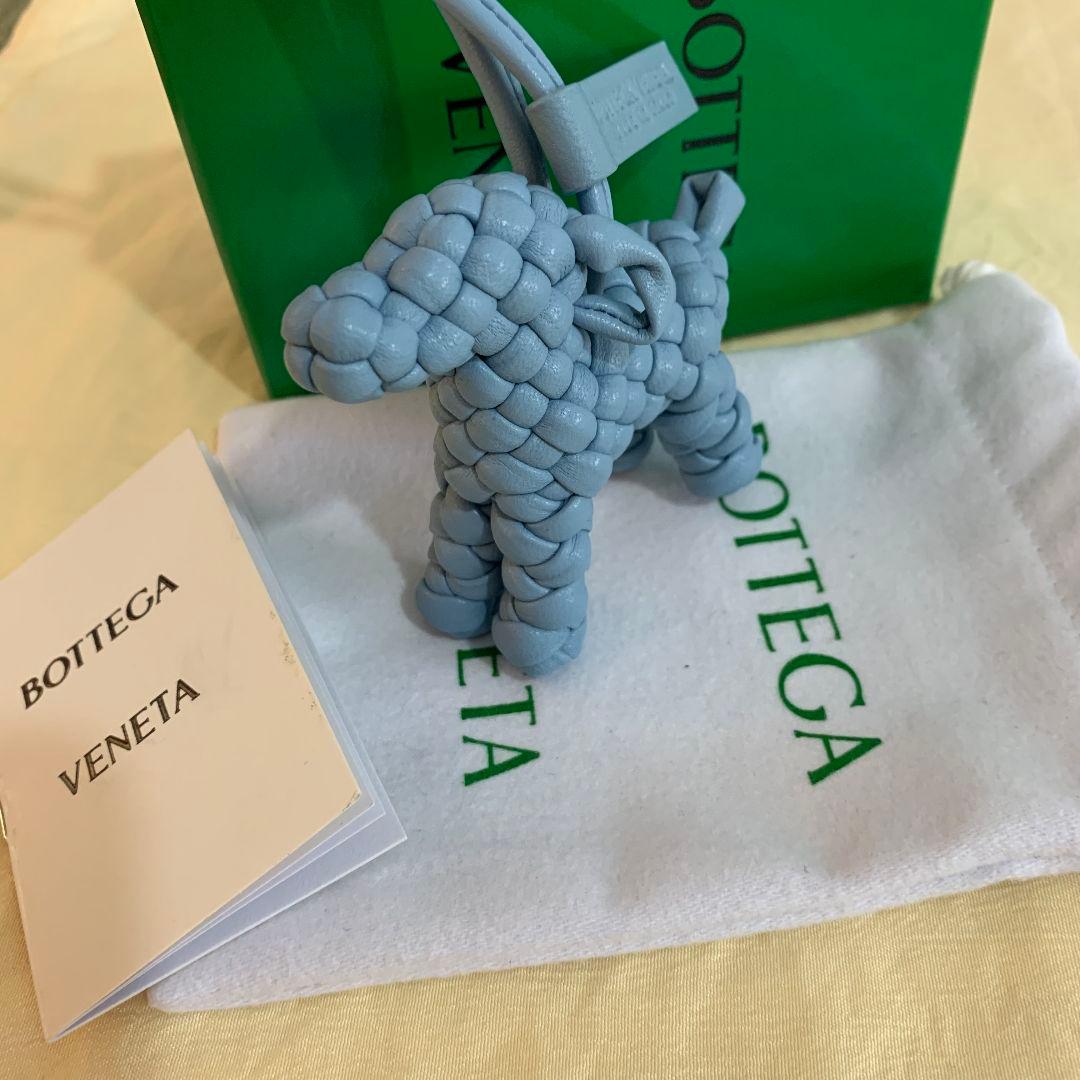 ボッテガヴェネタ　ドッグチャーム 　レザーキーホルダー