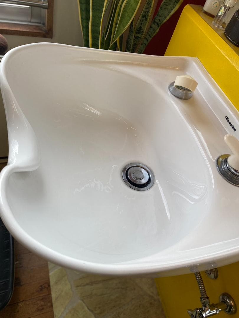 新明和シャンプー台