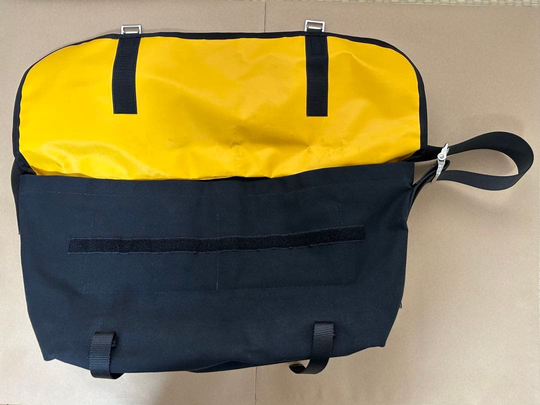 ⭐️SALE⭐️✨DE MARTINI✨ 3602 messenger bag 黒