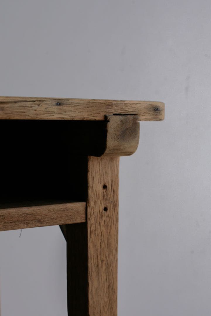 ラワン 杉 無垢材 サイドテーブル　勉強机　アンティークテーブル　古家具