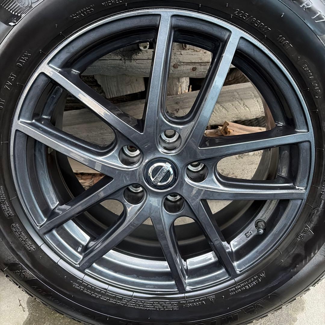 日産純正17インチ スタッドレスタイヤセット