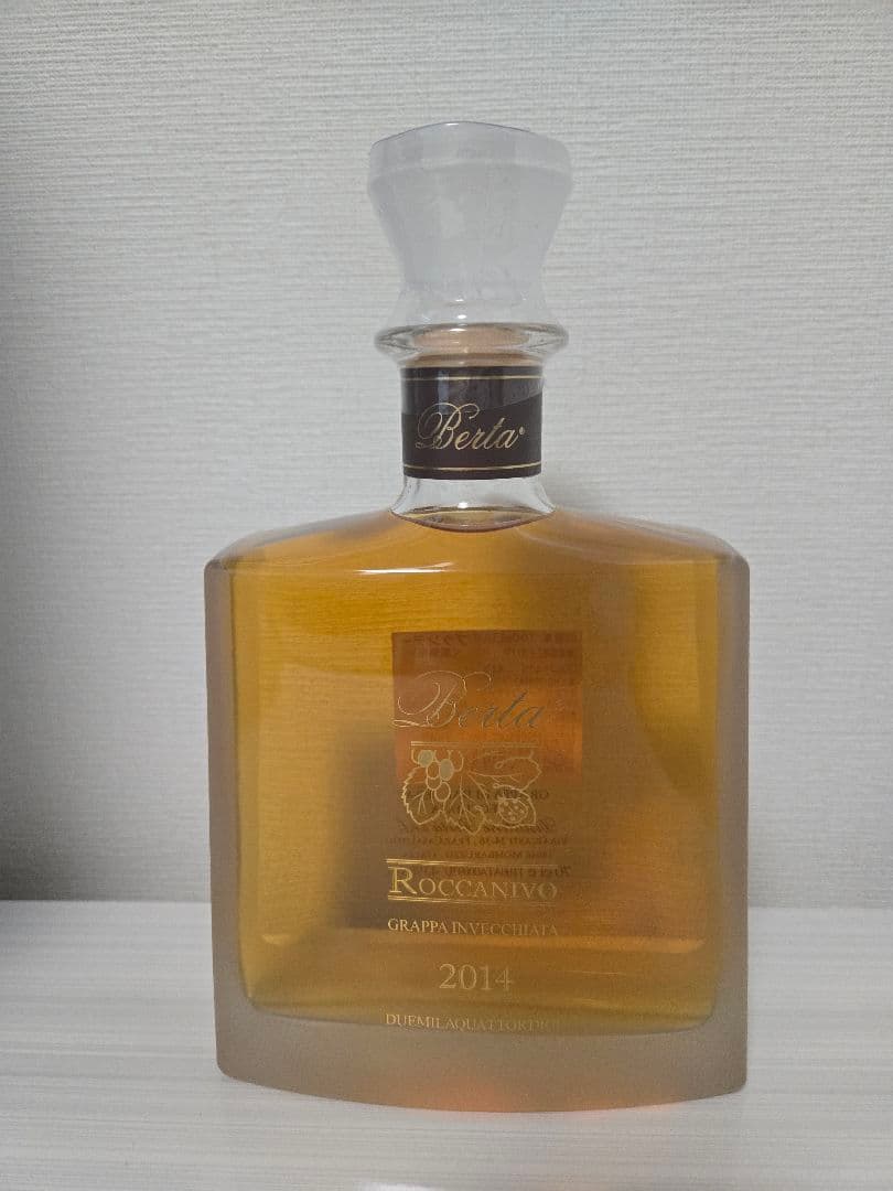 ベルタ グラッパ ロッカ二ーヴォ 2014 700ml