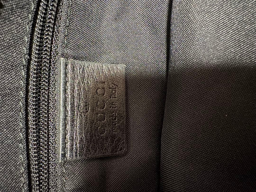 ハ*ミ様 GUCCI ブラック トートバッグ ロゴ入り