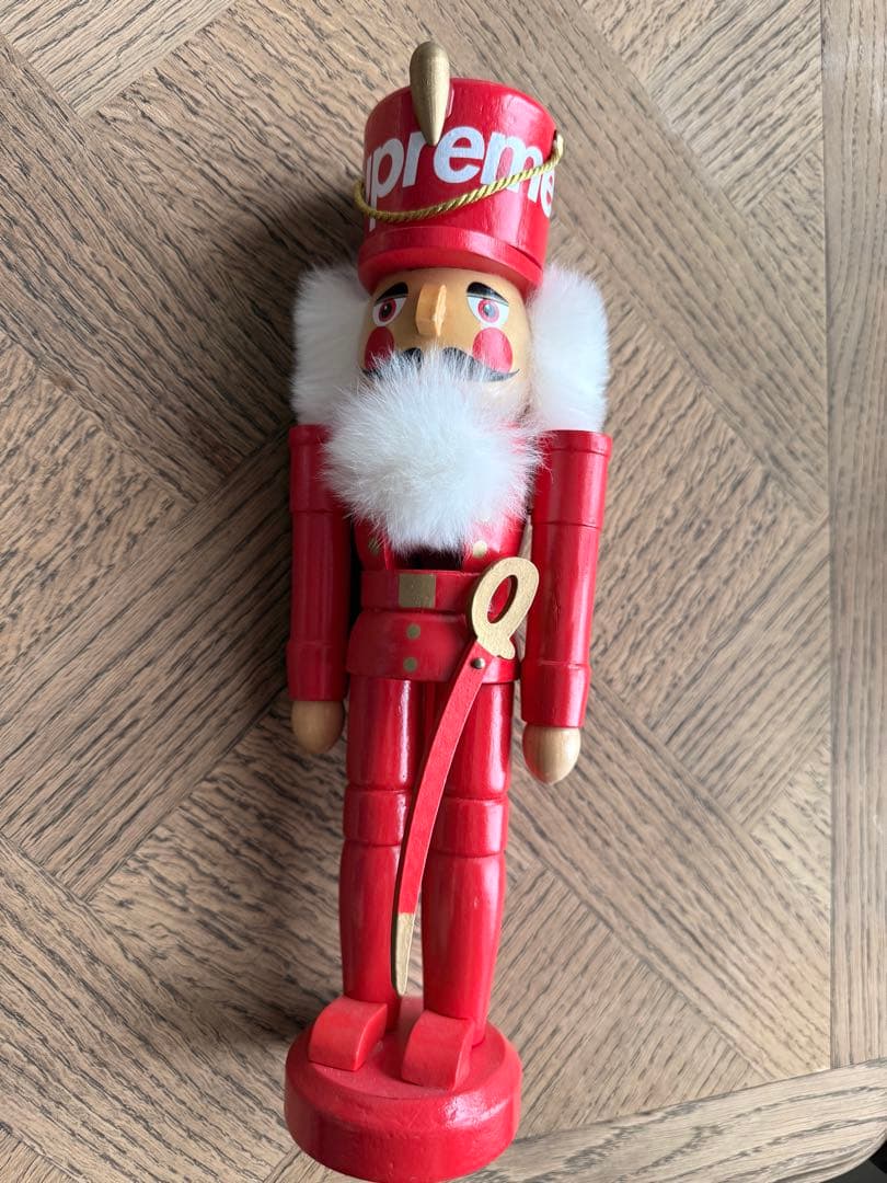 Supreme Nutcracker シュプリーム ナッツクラッカー