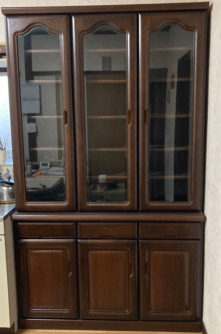 【2／7まで出品】食器棚　キャビネット　アンティーク　ガラス扉付　昭和レトロ