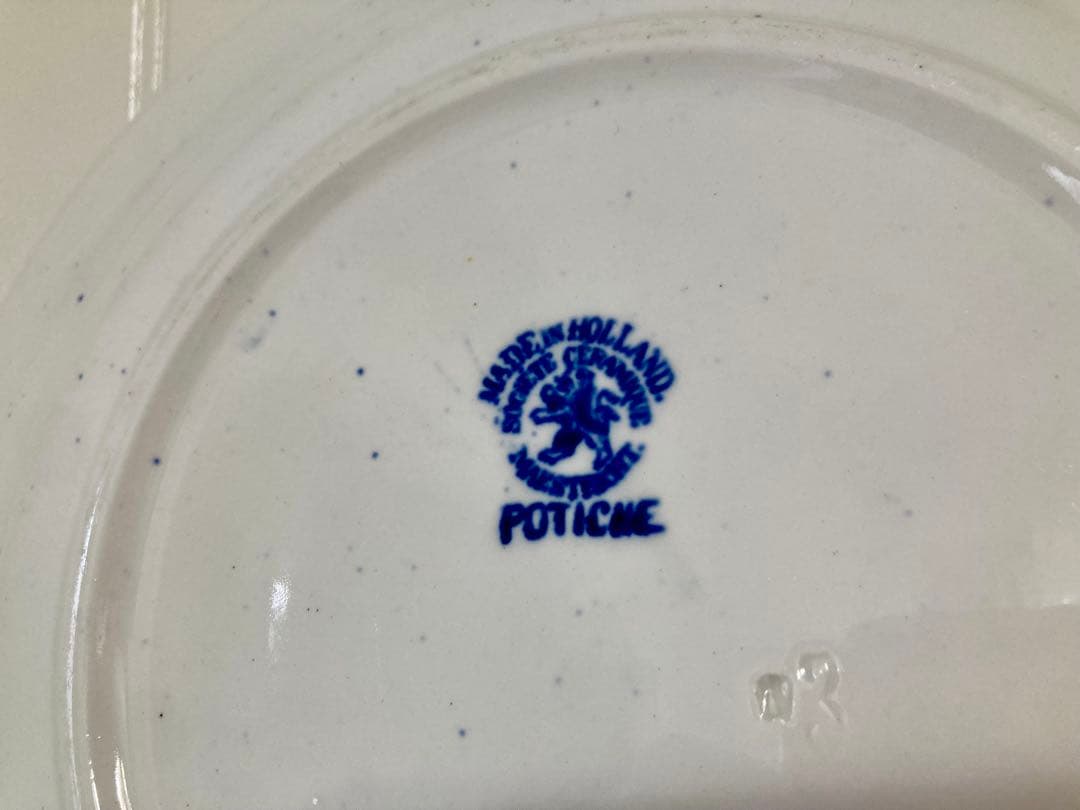 オランダ　アンティーク　青と白のアジア風デザイン皿 直径23cm