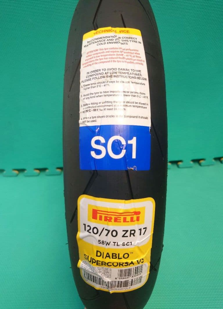 【v_6_4000cc_no_1】新品 ピレリ スーパーコルサV3 SC1