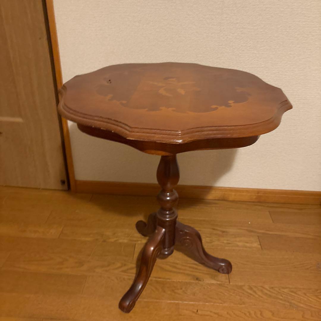 木製花模様インレイテーブル
