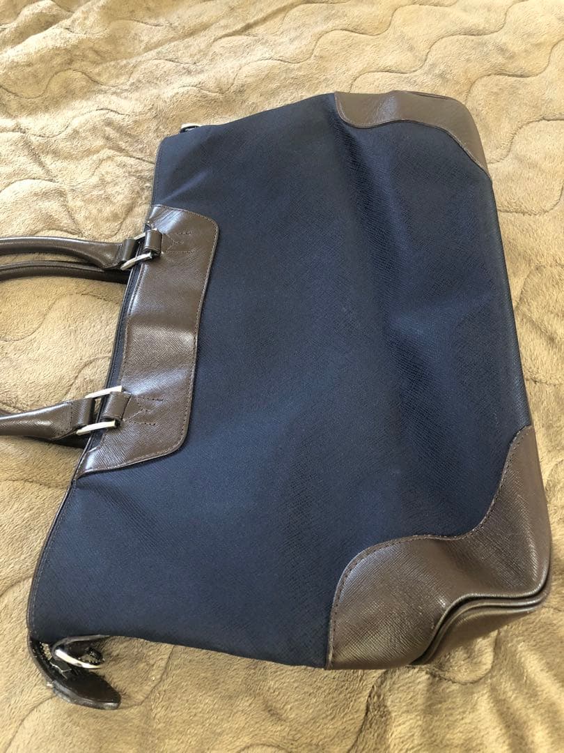 ペッレモルビダ　2way キャピターノ　メイデンボヤージュ ネイビー➕ブラウン