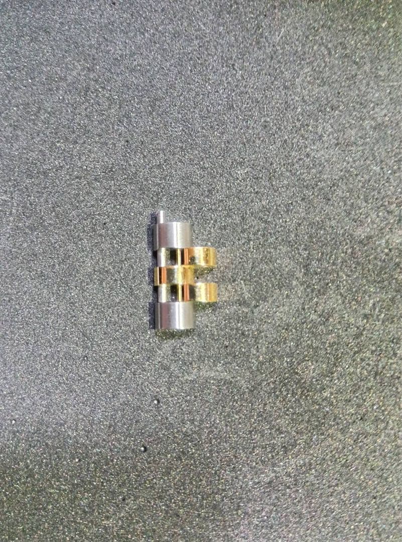 ロレックスＫ18コンビベルト　無垢　１コマ