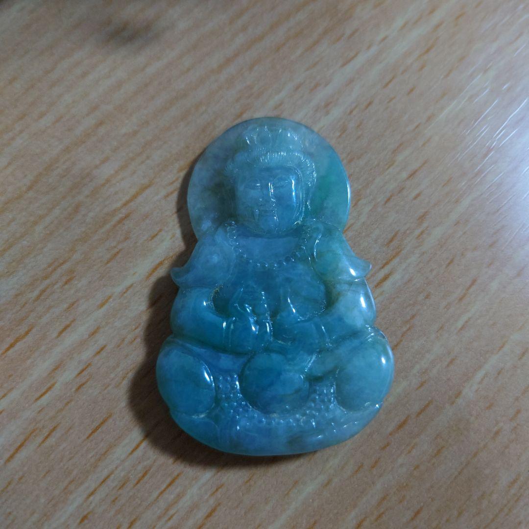 翡翠 仏像 ペンダント 箱付き