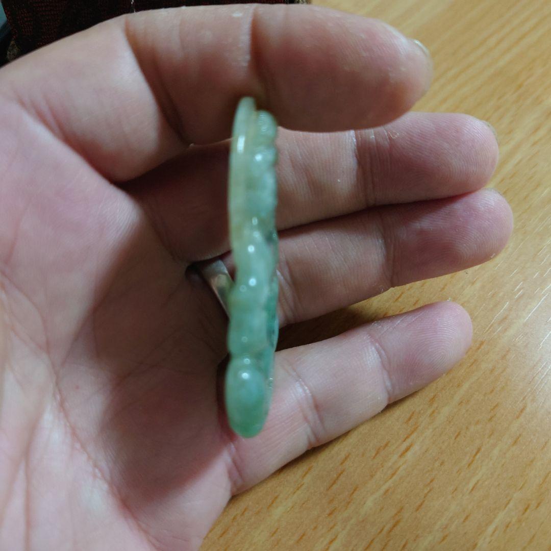 翡翠 仏像 ペンダント 箱付き