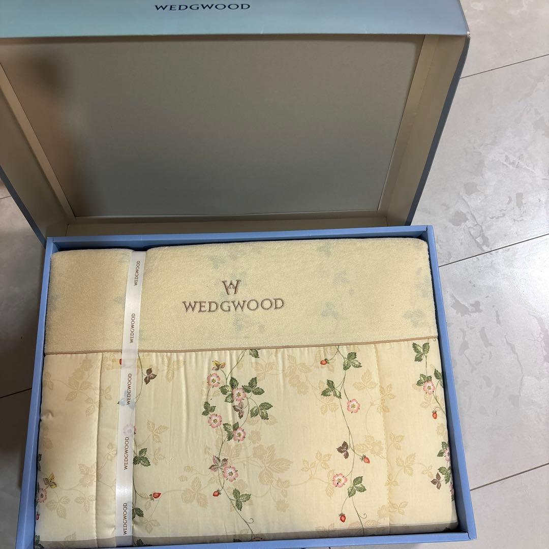 合繊維　肌かけ布ウェッジウッド　ストロベリー