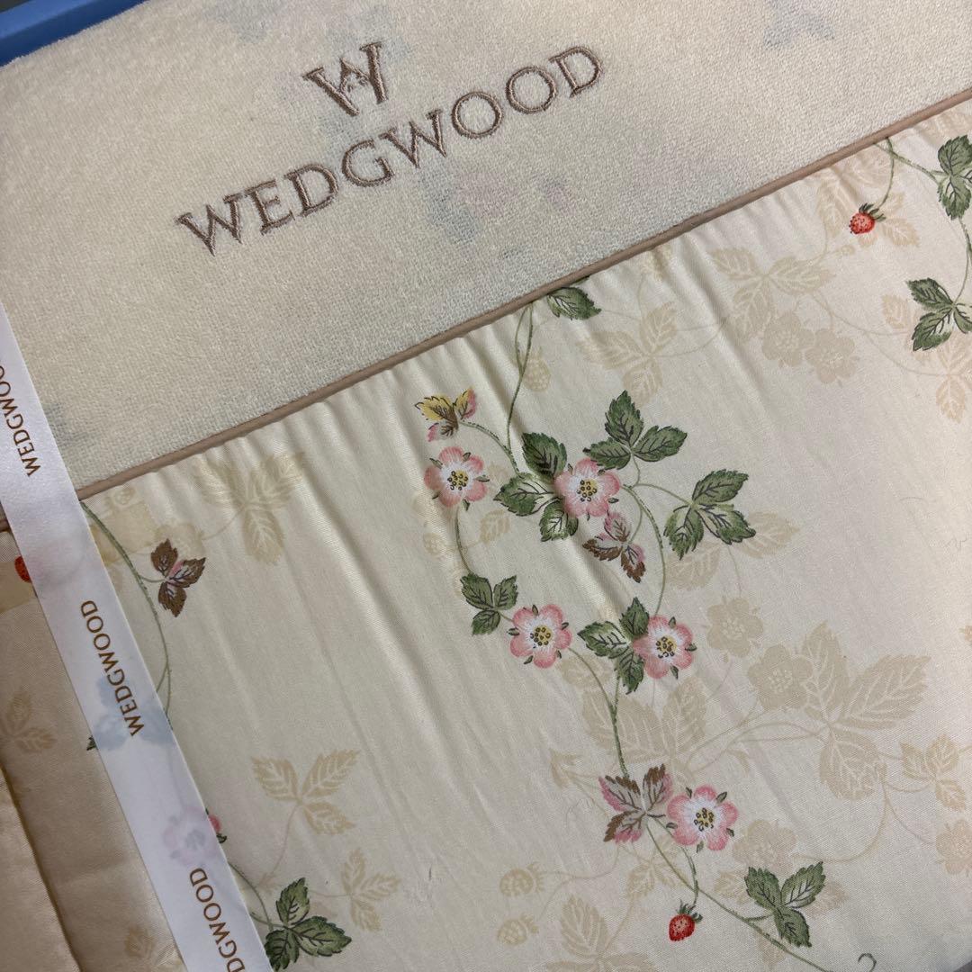 合繊維　肌かけ布ウェッジウッド　ストロベリー