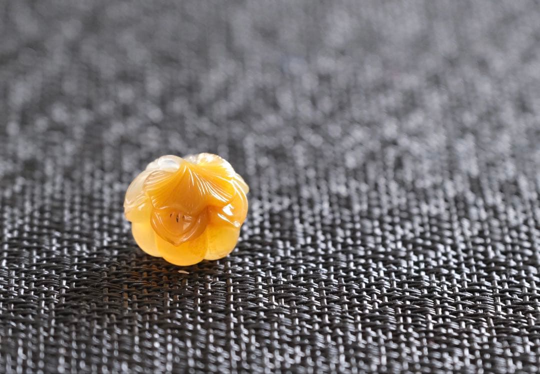 ゴビ石−1412 ゴビ瑪瑙　『銀杏』和菓子　彫刻