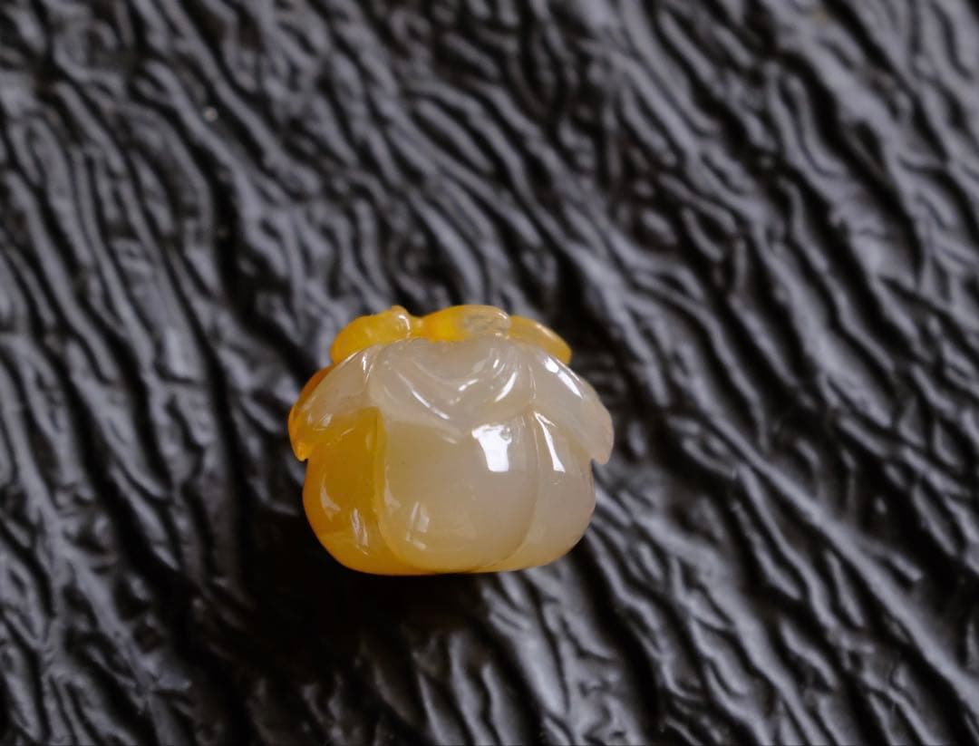 ゴビ石−1412 ゴビ瑪瑙　『銀杏』和菓子　彫刻