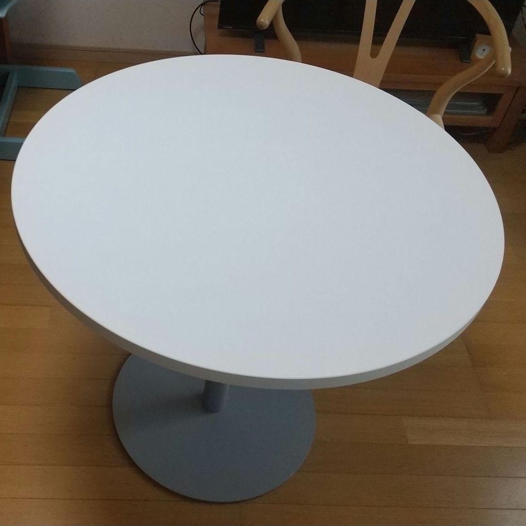 ホワイト円形ダイニングテーブル リフレッシュテーブル　カフェテーブル