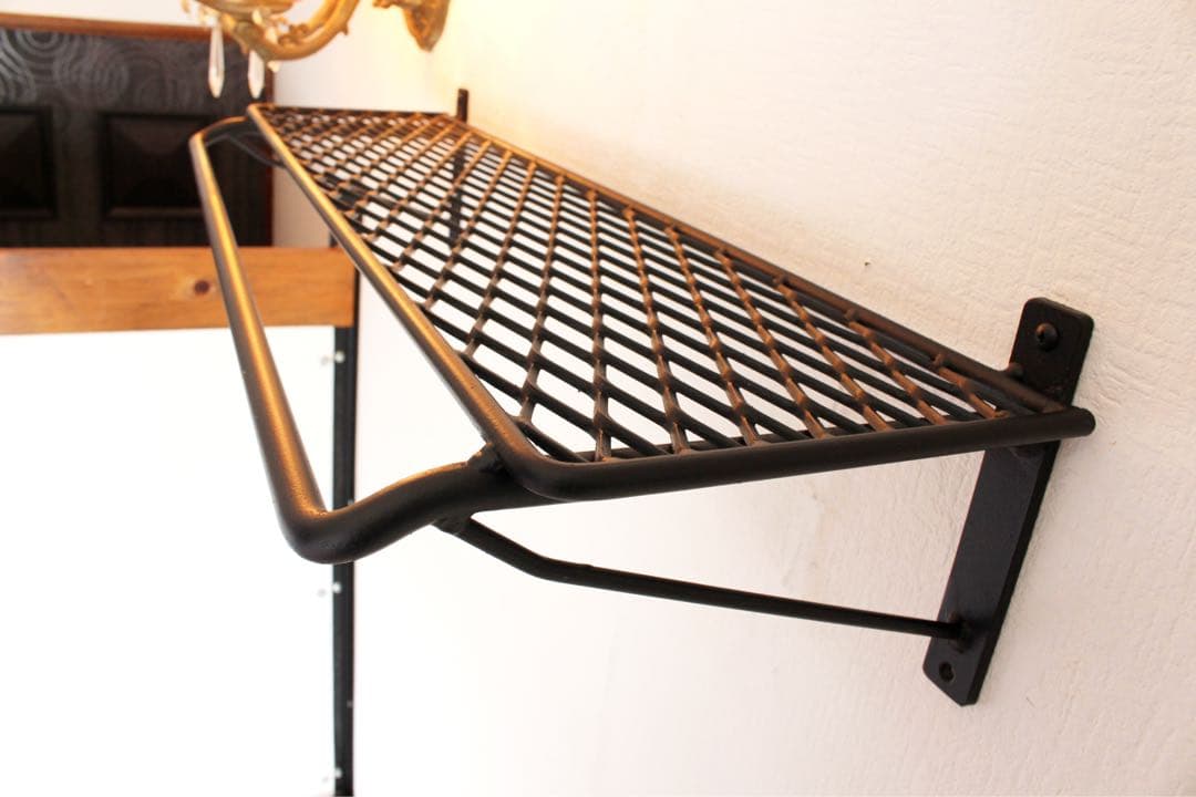 アイアン壁掛けハンガーラック・エキスパンドメタル棚・飾り棚