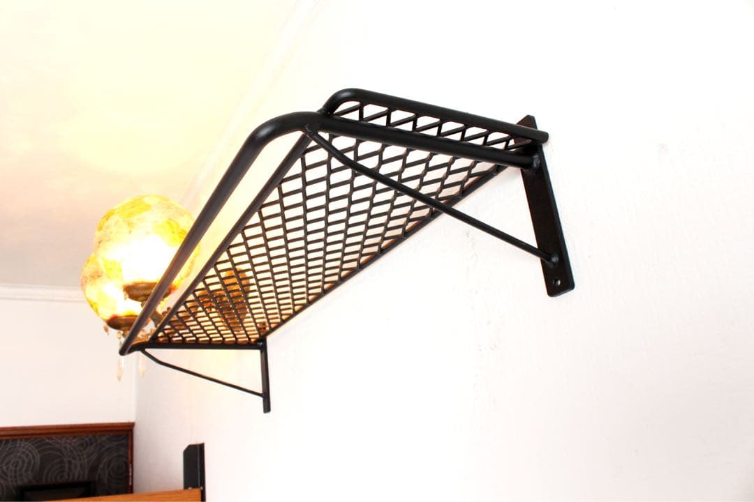 アイアン壁掛けハンガーラック・エキスパンドメタル棚・飾り棚