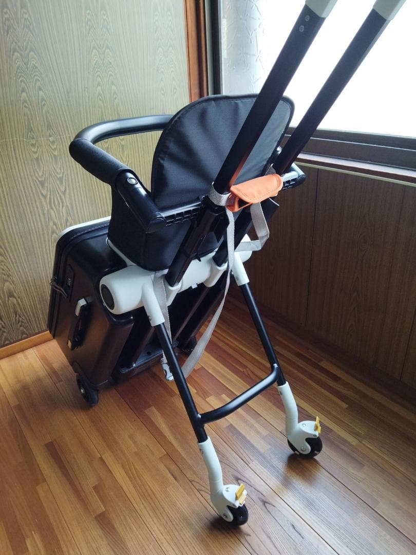 ChicCarry 子供が乗れるキャリーケース（白）未使用