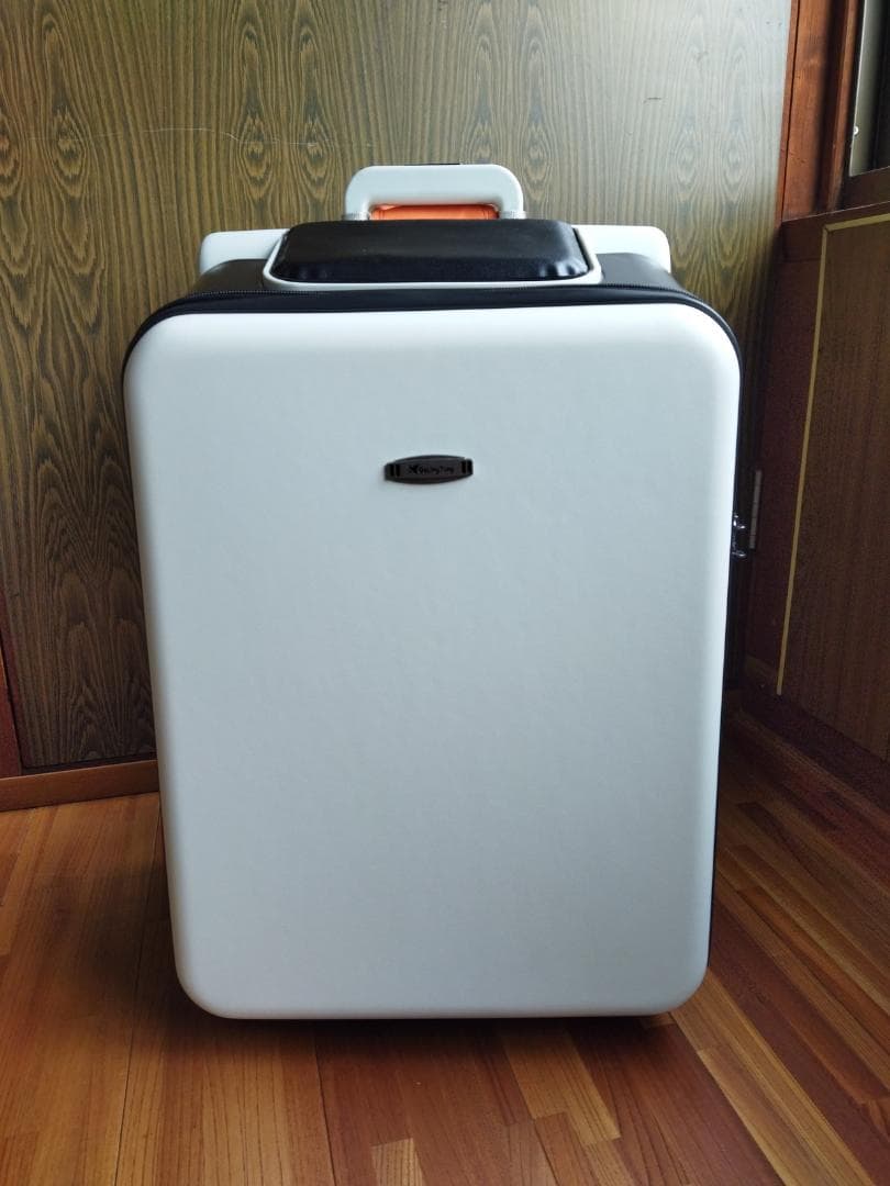 ChicCarry 子供が乗れるキャリーケース（白）未使用