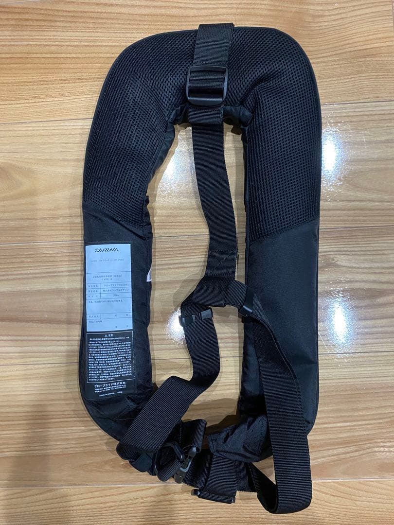 最終値下げ新品未使用　ダイワ　ライジャケ　ブラック　自動膨張　DF-2608