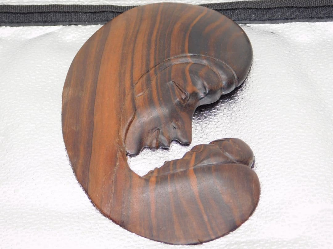 マリア母子像　木製アート彫刻　約30cmx15cm　ダークブラウン　裏面補強アリ