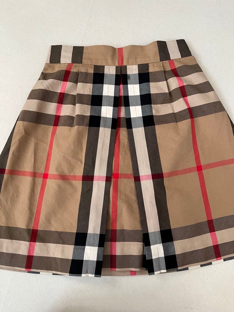 バーバリーチルドレン　チェック柄スカート 128cm