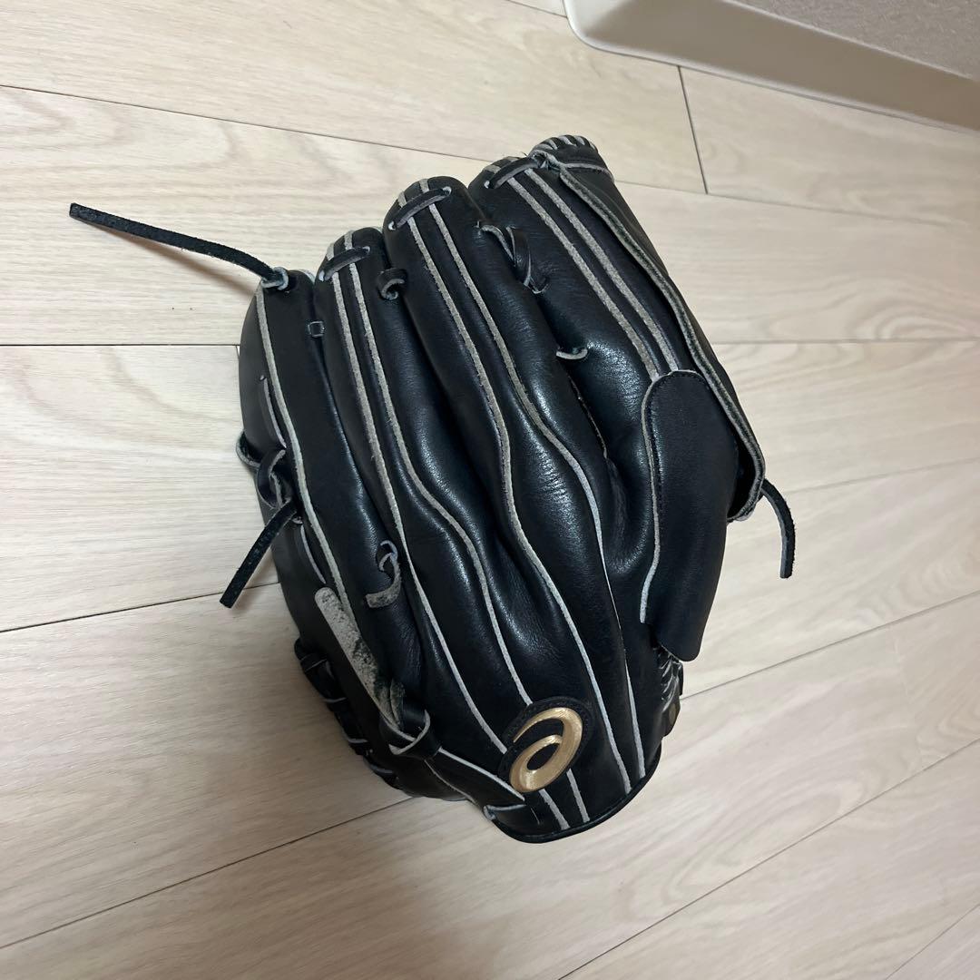 軟式投手用グローブ