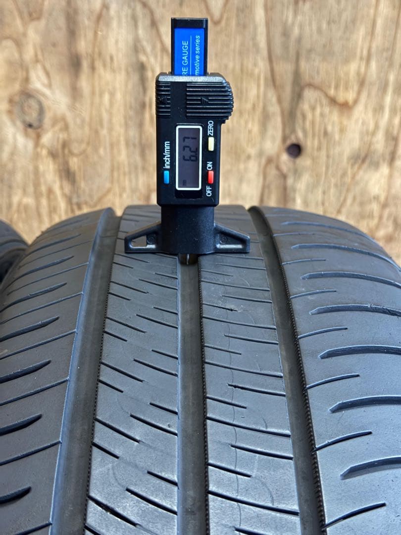 タイヤ・ホイール (538)215/50R17 DUNLOP ENASAVE RV505