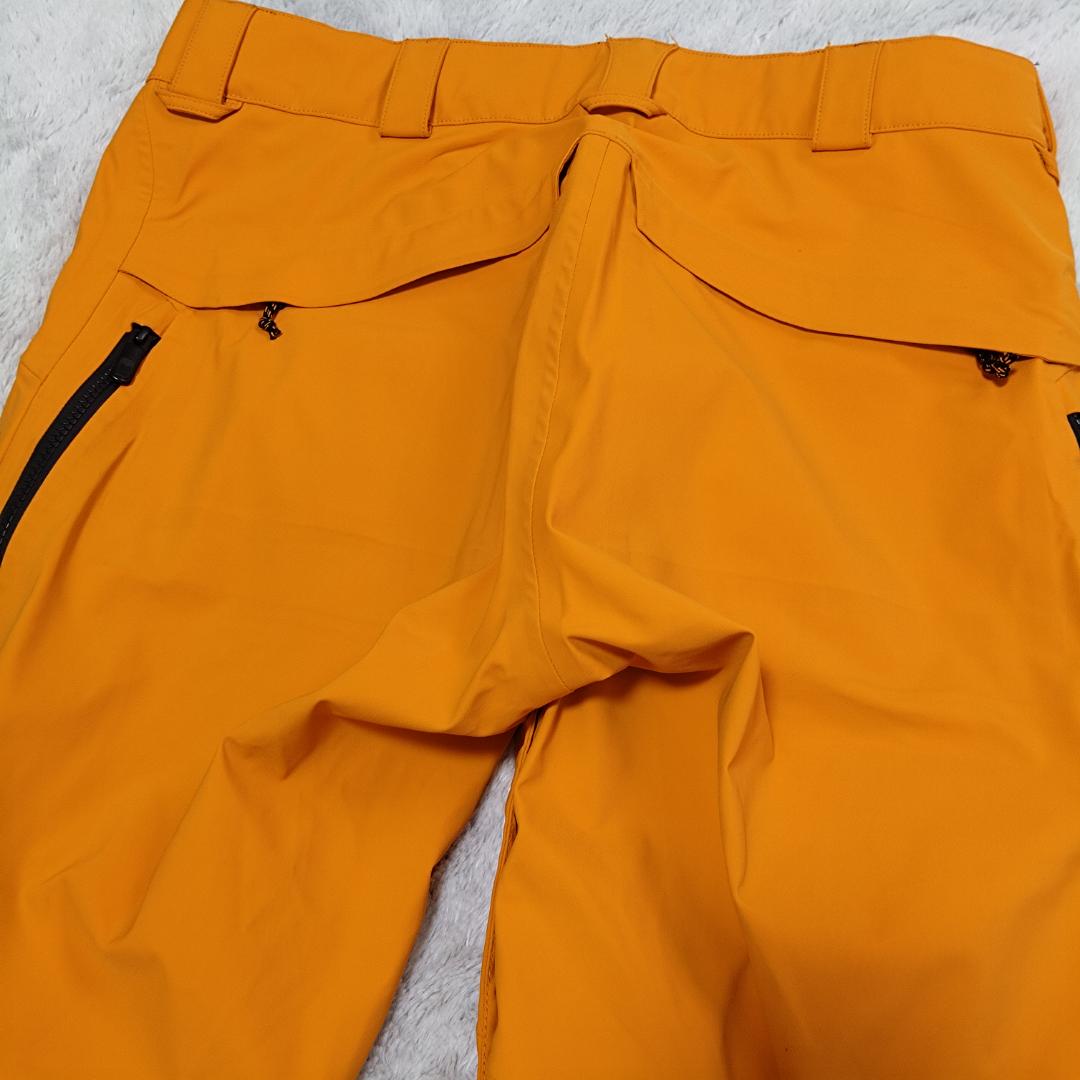 BURTON　ak 　M　スノーボードウェア　GORE-TEX　調整バンド　雪山