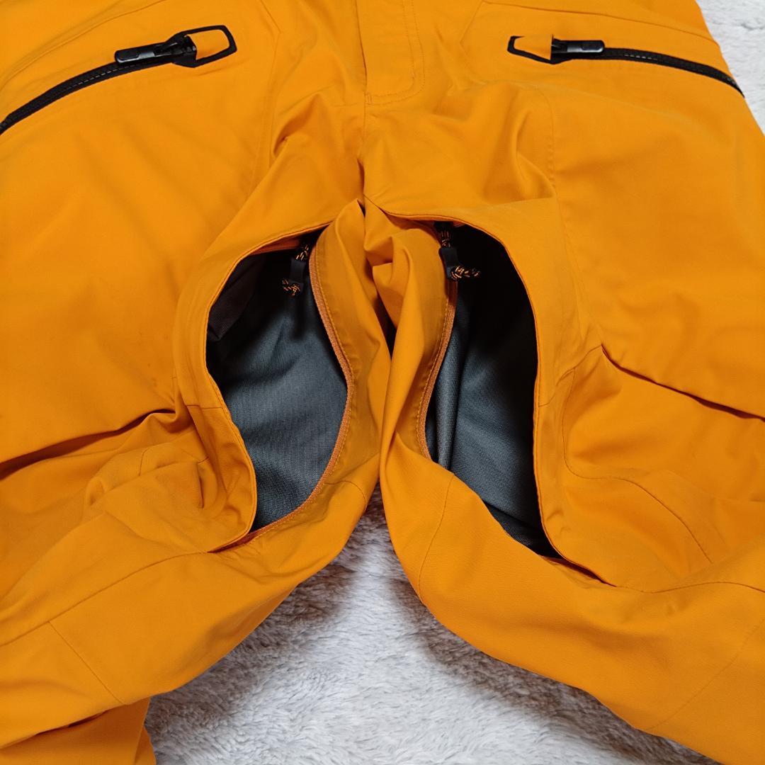 BURTON　ak 　M　スノーボードウェア　GORE-TEX　調整バンド　雪山