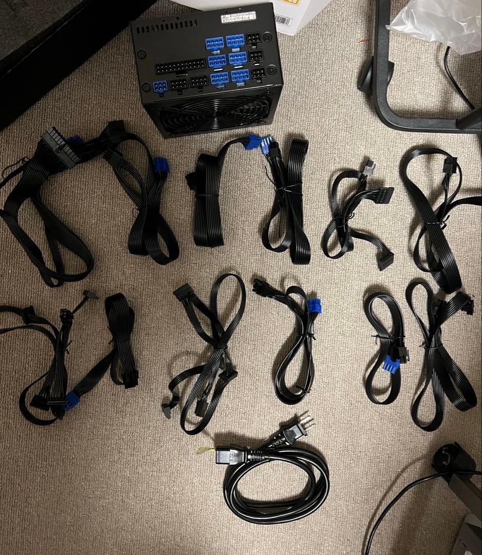 玄人志向 KRPW-GR1000W/90+ 1000W電源ユニット