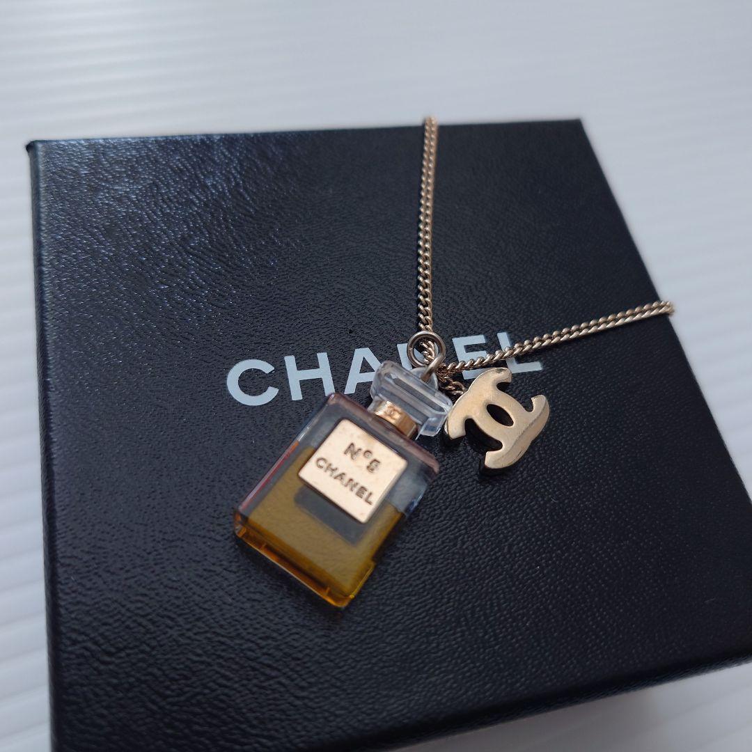 CHANEL 香水ボトル ブレスレット NO5. 香水瓶 CC