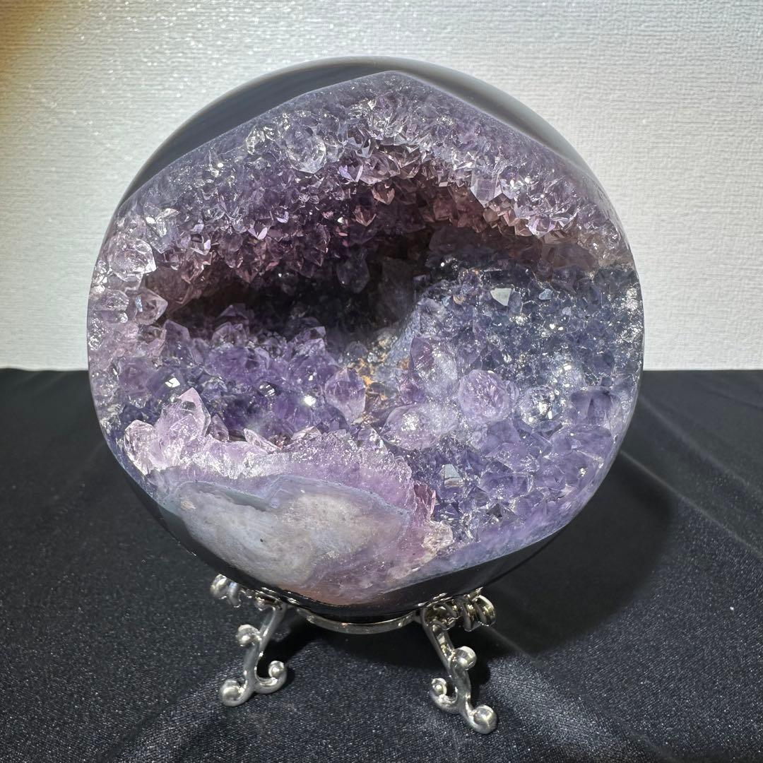 天然石アメジストの笑い口　置物　スフィア　NO.052507