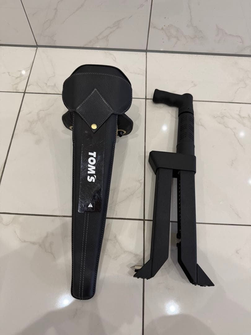 TOM S ステアリングロック