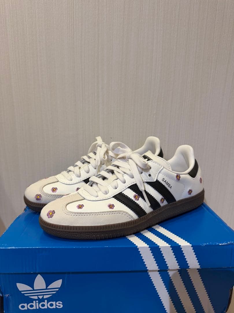 adidas 花柄Samba23.5cm