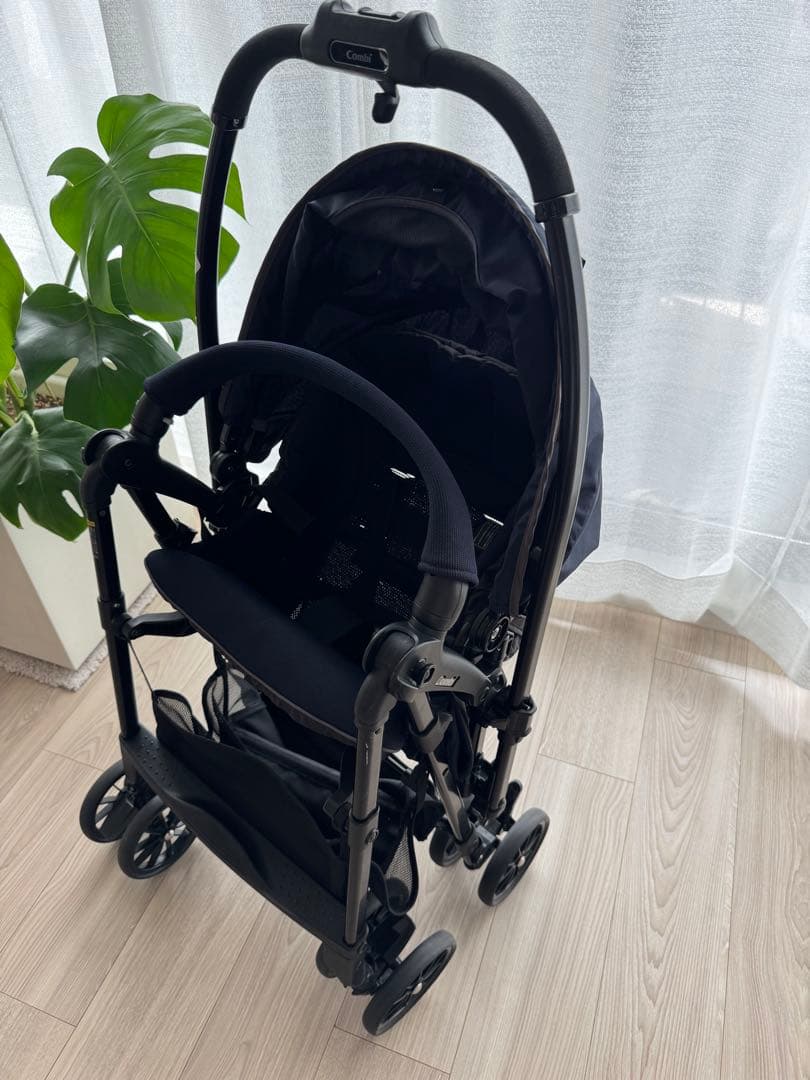 コンビ　スゴカルエアー　エッグショック　AM ネイビー