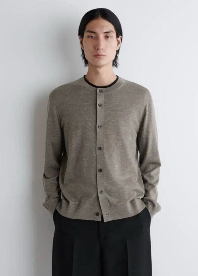 COS メリノウールクルーネック カーディガン