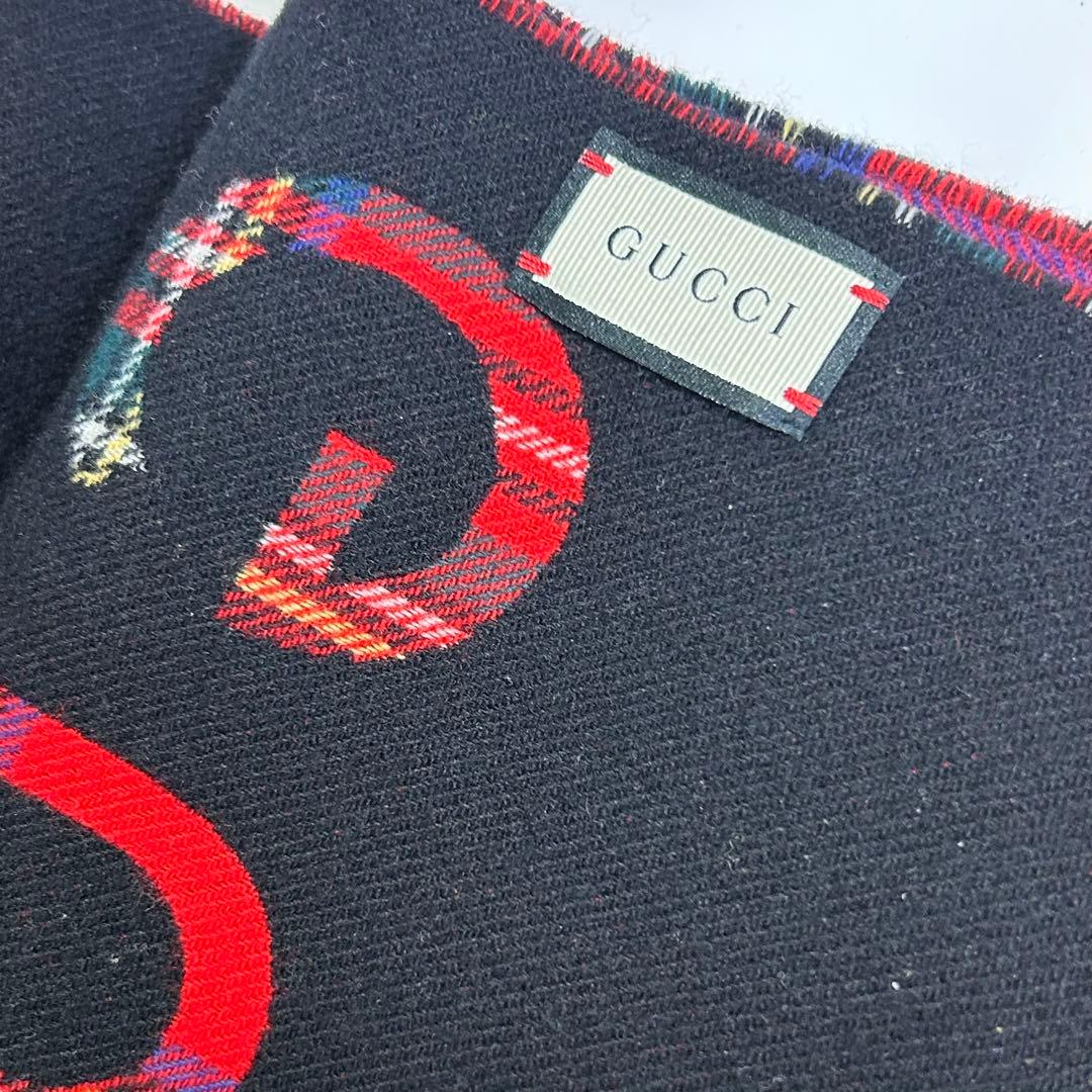 ピ*ー様 71637 GUCCI レッドチェック リバーシブルマフラー　ブラック