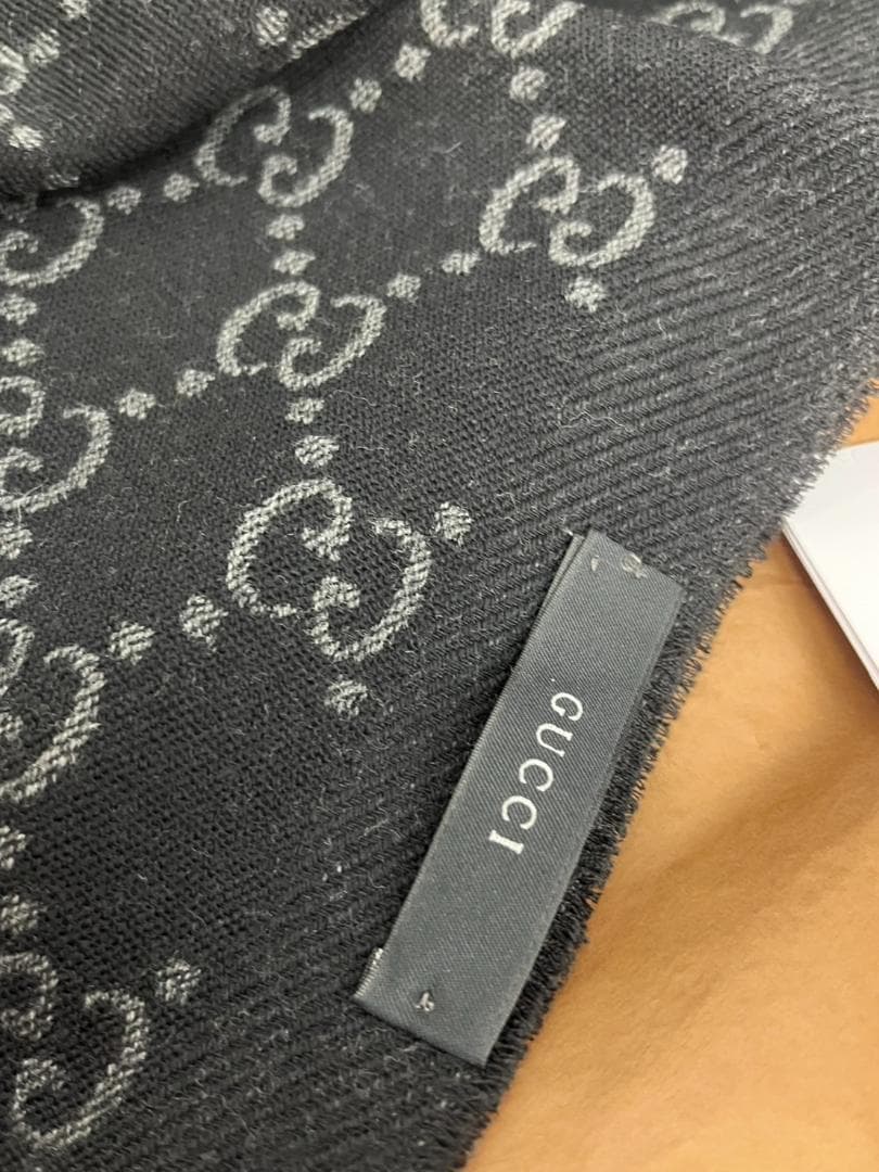 ★未使用品★GUCCIグッチ　マフラー　ストール　ＧＧ柄ロゴ　ブラック×グレー