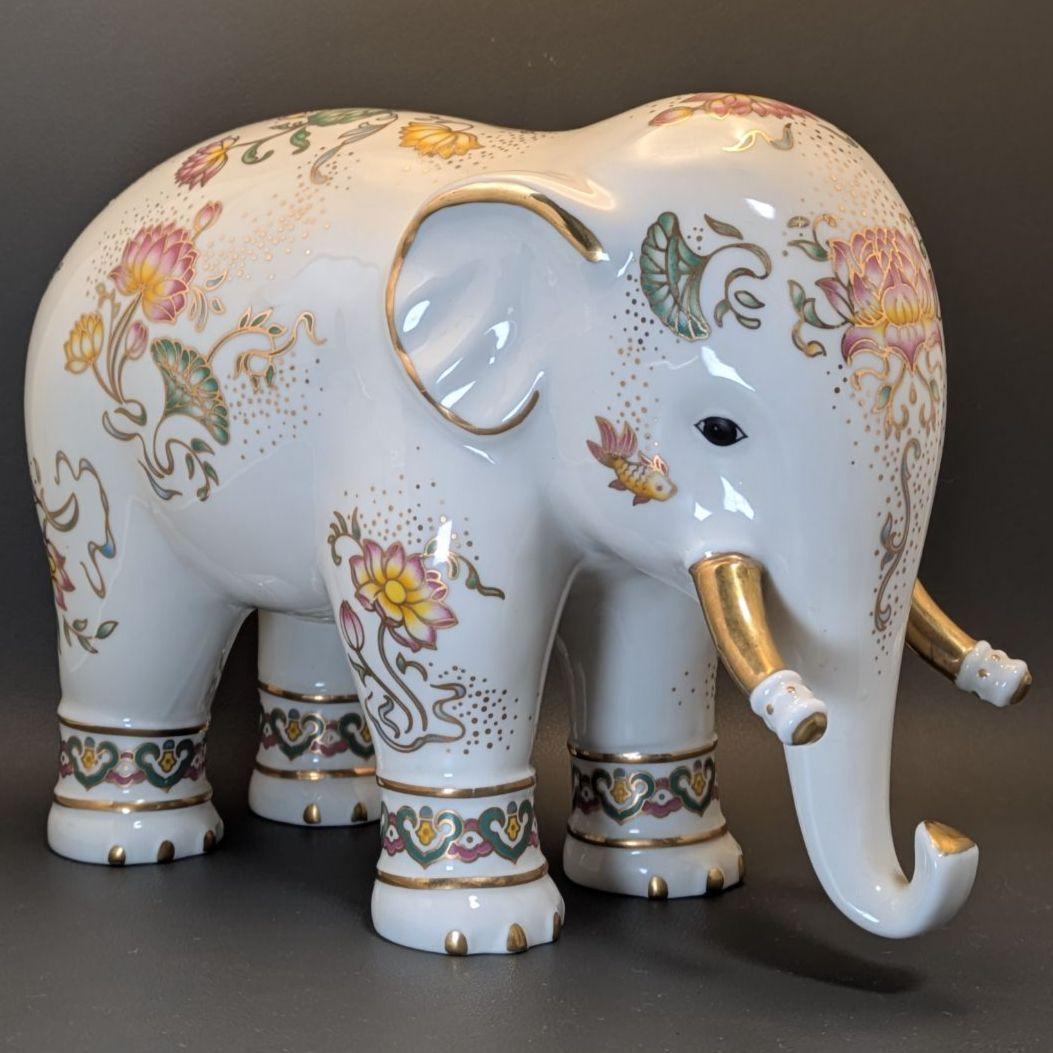 フランクリン・ミント 1989年 皇室の叡智の象 手描き磁器 白象 蓮の花 金彩