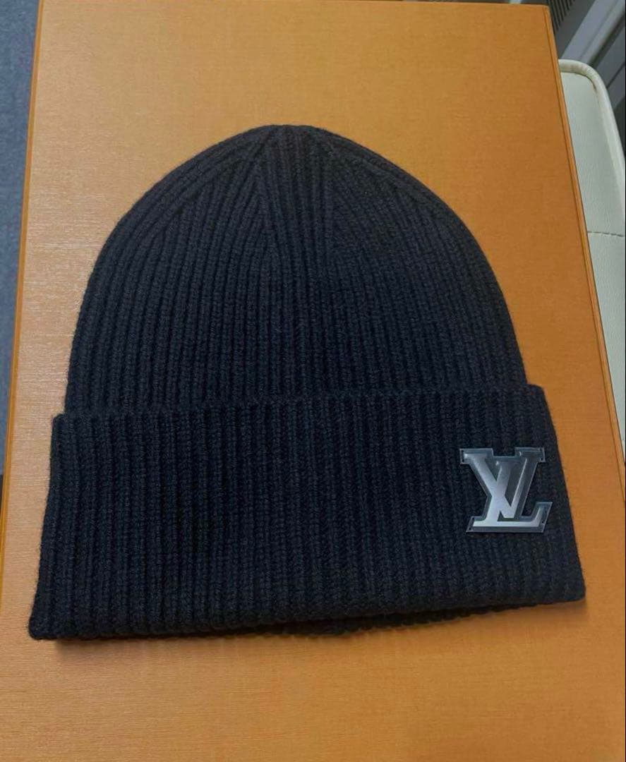 新品未使用　ルイヴィトン　ニット　マフラー　手袋　帽子　3点セット