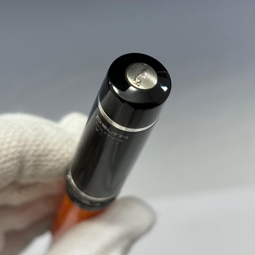 状態良【デルタ本物】万年筆/ドルチェヴィータ/ペン先K14/ブラック×オレンジ