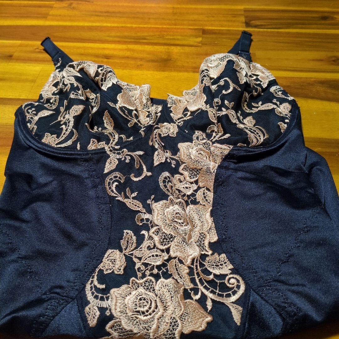 ノエビア　ボディスーツ　E75L